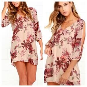 Lulus NWT Shifting Dears Floral Print Cutout Statement Sleeve Shift Dress Sz XS